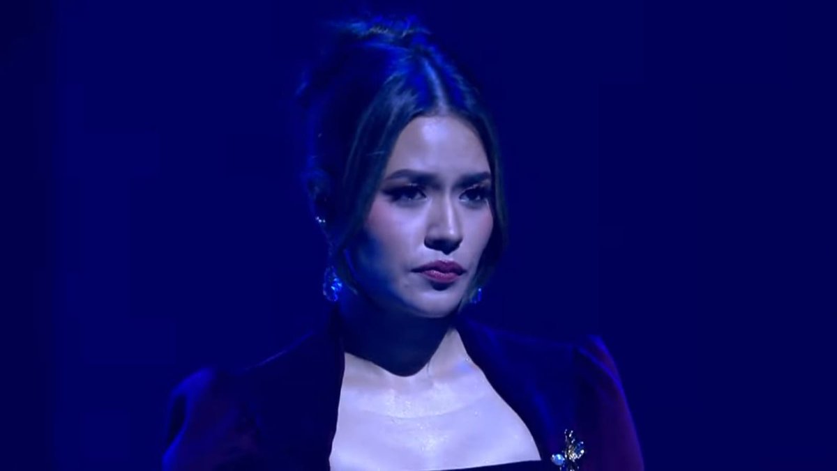 raisa is that girl 😭✨
selamat yaaa, piala Ami Awards 2025 resmi di tangan artis solo wanita pop terbaik. bangga banget sumpah!