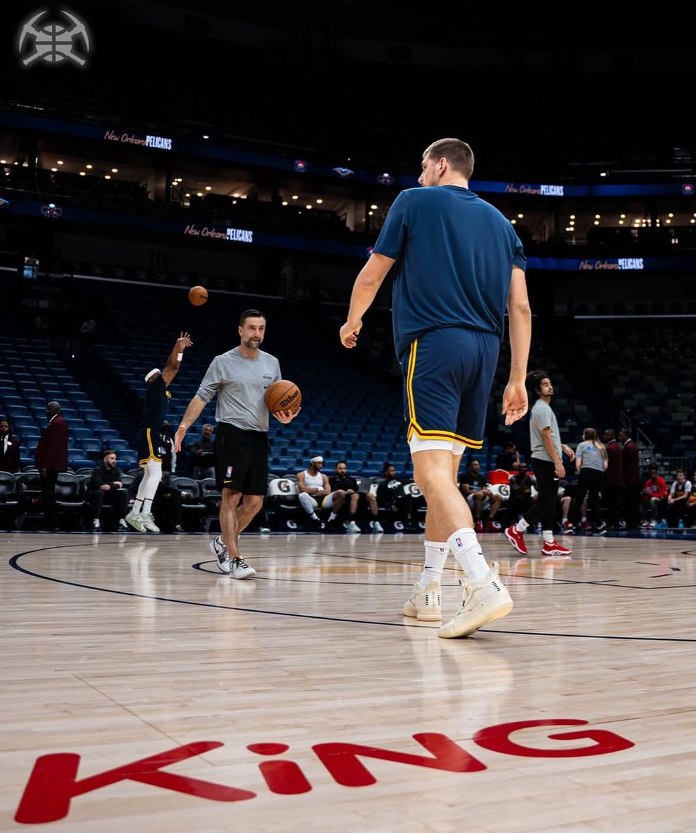 NuggetsLead's tweet image. Nikola Jokic through 3 quarters: 

🃏 28 points 
🃏10 rebounds 
🃏 10 assists 

There really are levels to this shit #MV4