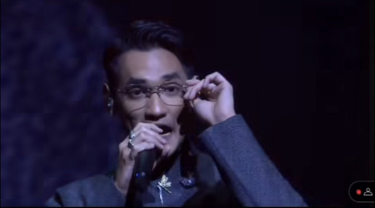 kuyangmanis_'s tweet image. kalo Rony Parulian berhasil sabet penghargaan artis solo pria pop terbaik, Hindia berhasil borong banyak piala di ajang Ami Awards 2025..
tak cuma itu, penampilan spesial dari Afgan dan Wijaya 80 juga mencuri perhatian publik di event bergengsi para musisi indonesia tadi malam..