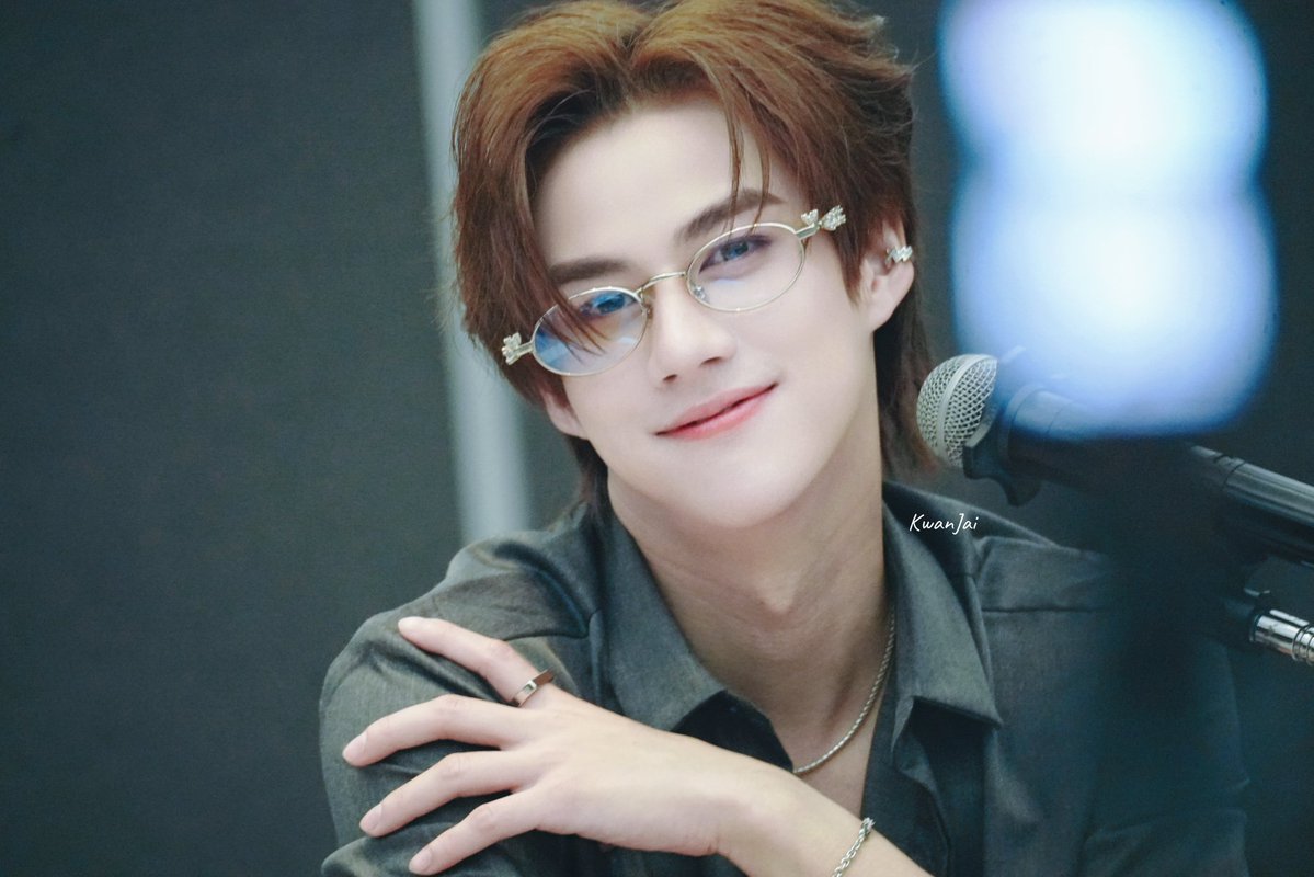 คนสวยขาาาาา
2011 Forever by Your Side Oat

#กำลังใจของภสก
#Oatpasakorn
<a href="/oat_psk/">Oatpasakorn</a>