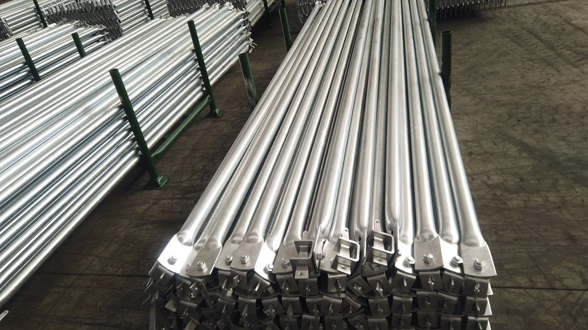 unitechscaff's tweet image. Its cup-and-pin design = one-person fast assembly. No fancy tools.
⚡️ Rock-solid at 50m+. Handles heavy loads, meets EN/ANSI standards.
Perfect for high-rises &amp;amp; bridges. Zero sway, total safety.
📩 DM us to cut your build time!
#Scaffolding #Construction #Engineering #Cuplock