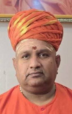 VimalKu86346214's tweet photo. जब नाश मनुष्य पर छाता है
तब विवेक पहले ही मर जाता है।

तथाकथित स्वघोषित आनंद स्वरूप स्वामी पर कानून के कोड़े

#gwaliyar #badlanguage
#anandswaroop https://t.co/NS47xlMxoc
