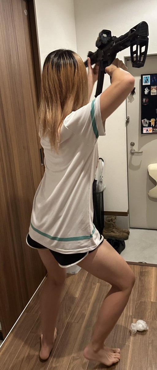 fuyu1212_'s tweet image. #振れ幅バトルしようぜ 　
←プライベート🤣
　　　　→サバゲー🔫