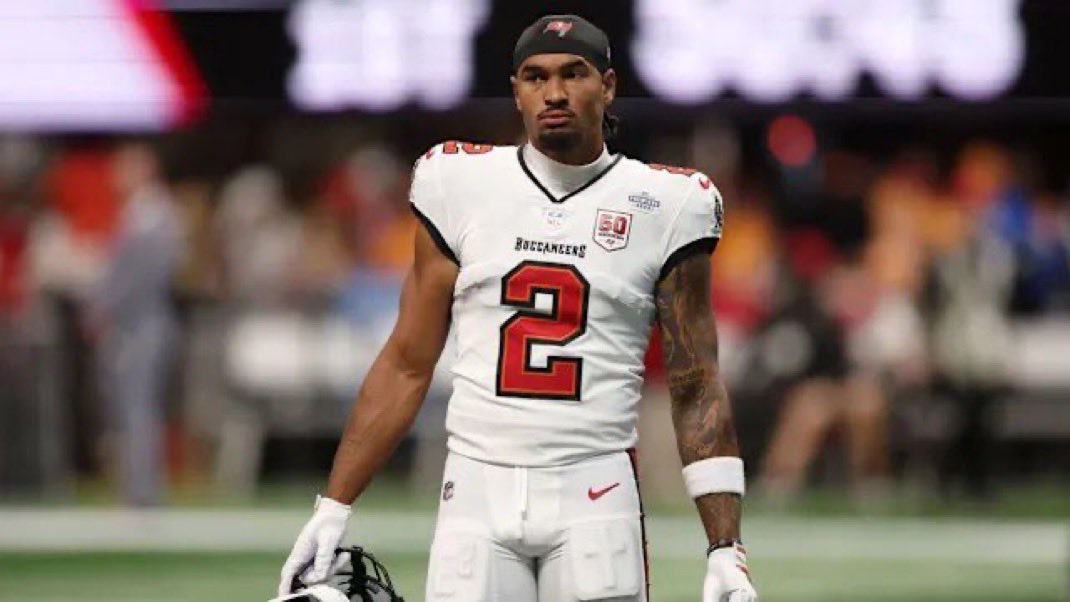 Hailmarypass_'s tweet image. Who is most deserving of Offensive Rookie of the Year so far? 🤔

#Panthers Tet McMillan
54 Rec
748 Yards
4 TDs

#Bucs Emeka Egbuka
45 Rec
717 Yards
6 TDs