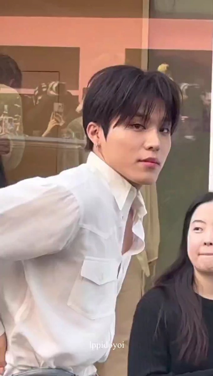 JEONGWO0XHARUT0's tweet image. EHHH???

#박정우