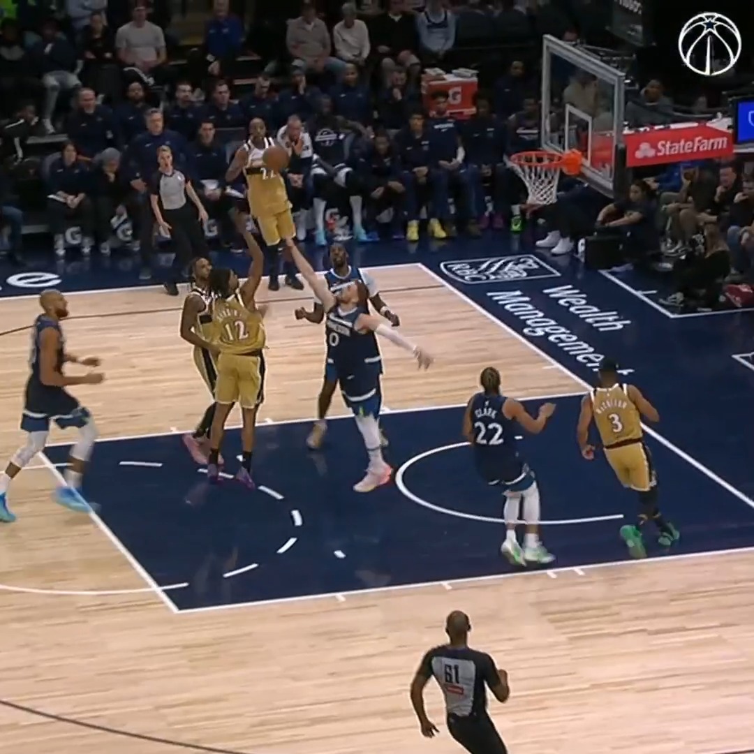 Rook puttin' in the work on both ends of the floor 💪 