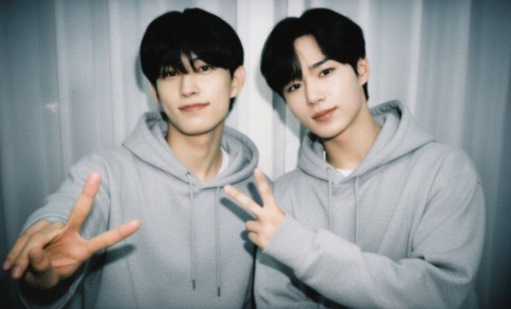 Geotwoo's tweet image. Remember us? Here is us now. Nothing much changed except this raising urge to munch on his b’day cake just to watch him panic. Happy birthday, Rockstar. You’re aging.