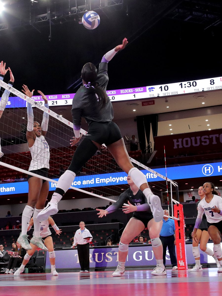 KStateVB's tweet image. .@clintonaniya2 750th career kill 😤