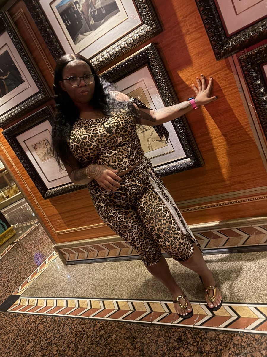 LilKayBenji's tweet photo. Carnival don’t owe me shit !!🤏🏾 https://t.co/9Bf4kxXRiL