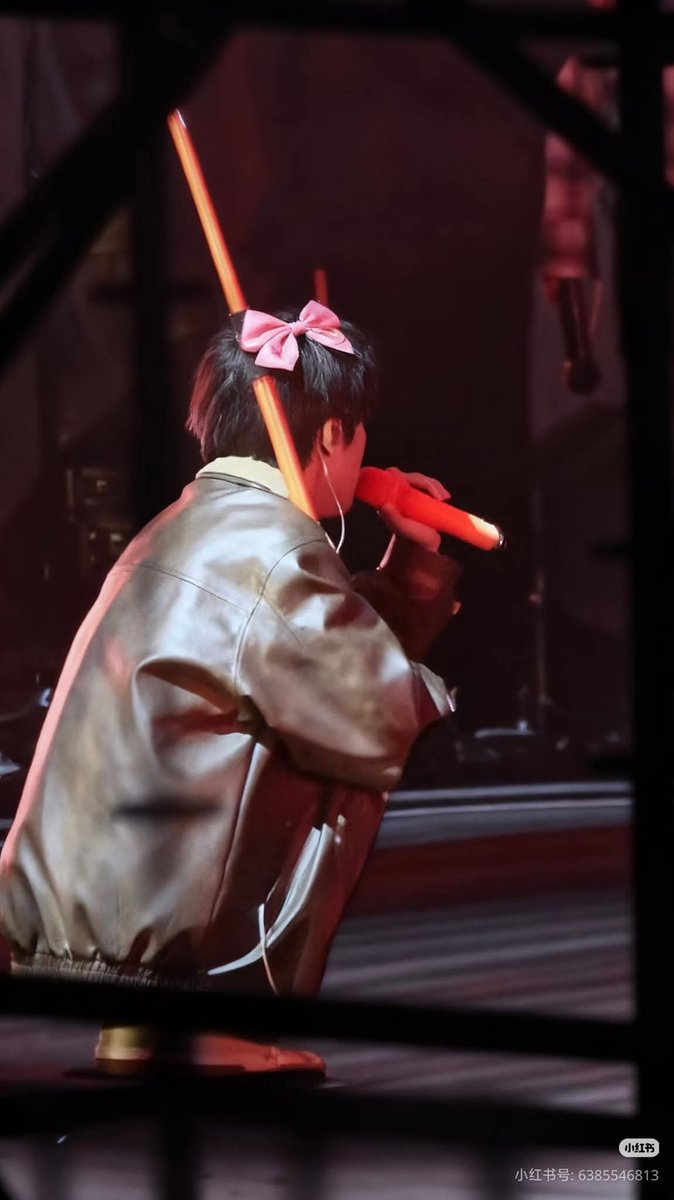 ss_w_u's tweet image. I always feel like my dad when I&apos;m with my mom . 

My dad                               My mom