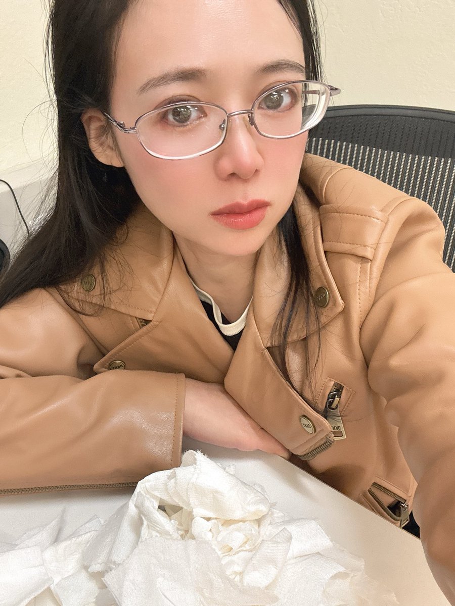 周君红（原深圳律师） tweet media