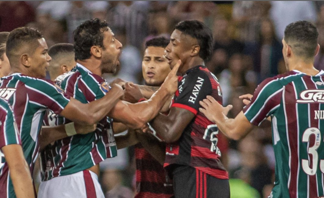 FREDSIINCERO's tweet photo. E o Bet Henrique que não faz gol no Fluminense desde 2019? 

O famoso rei dos clássicos😂 https://t.co/F46Eox2qlB
