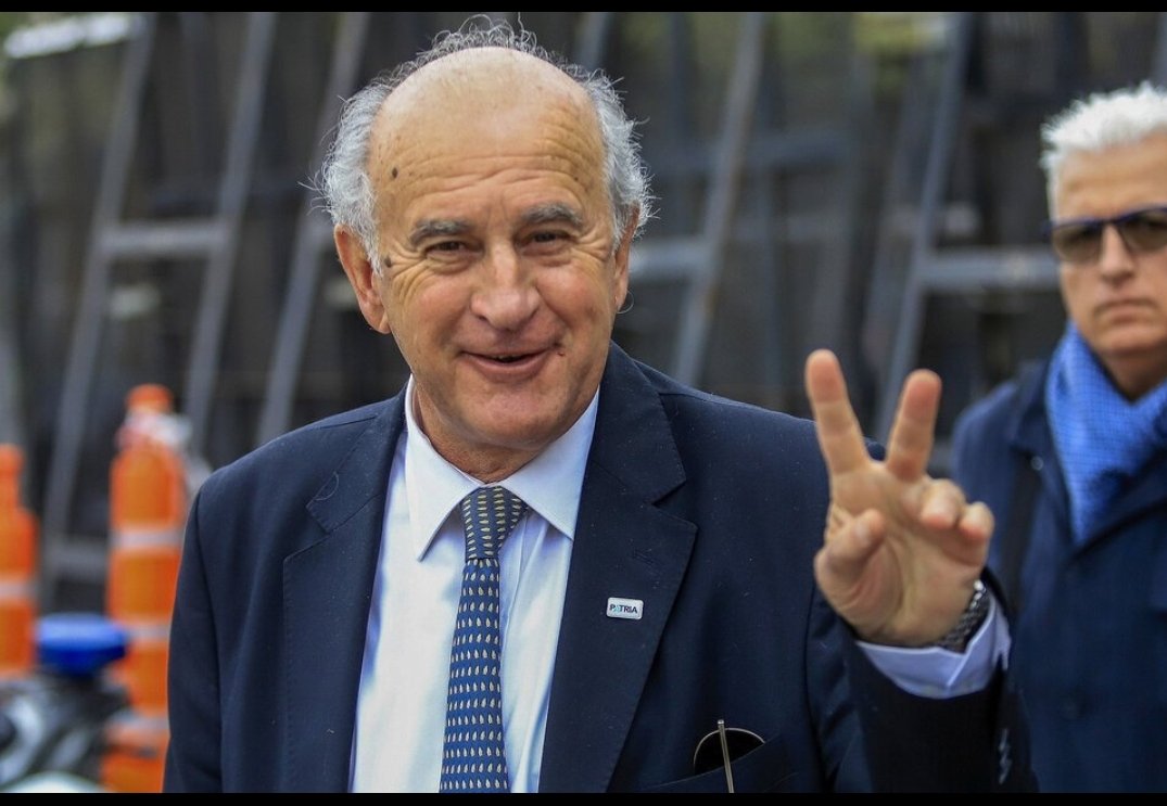 En 20 días Parrilli deja de ser Senador.