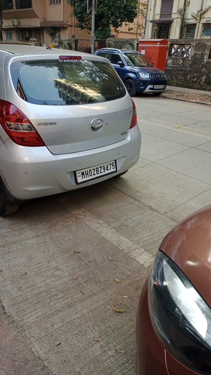 NeilThedevil's tweet photo. @MTPHereToHelp it's over 2 days and the cars continue to park and block our building https://t.co/Rw28dVJg0D from this morning.add: gold coin chs,opp valeon apts,near fish Park,5 x road,ic colony, borivali west mumbai 103. https://t.co/YXadlwLPHa