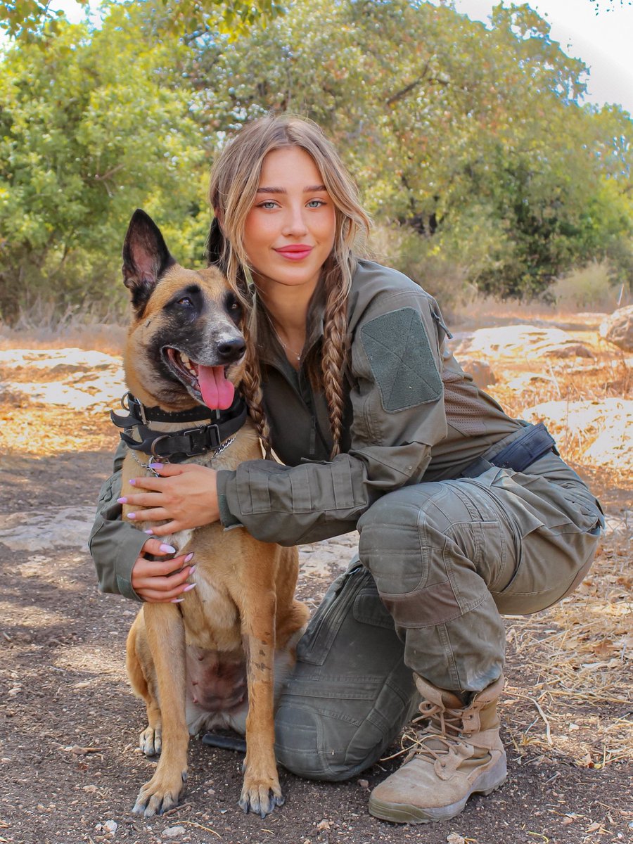 nataliafadeev's tweet image. Dogs are a soldier’s best friends… right after our guns, obviously 🐶💙