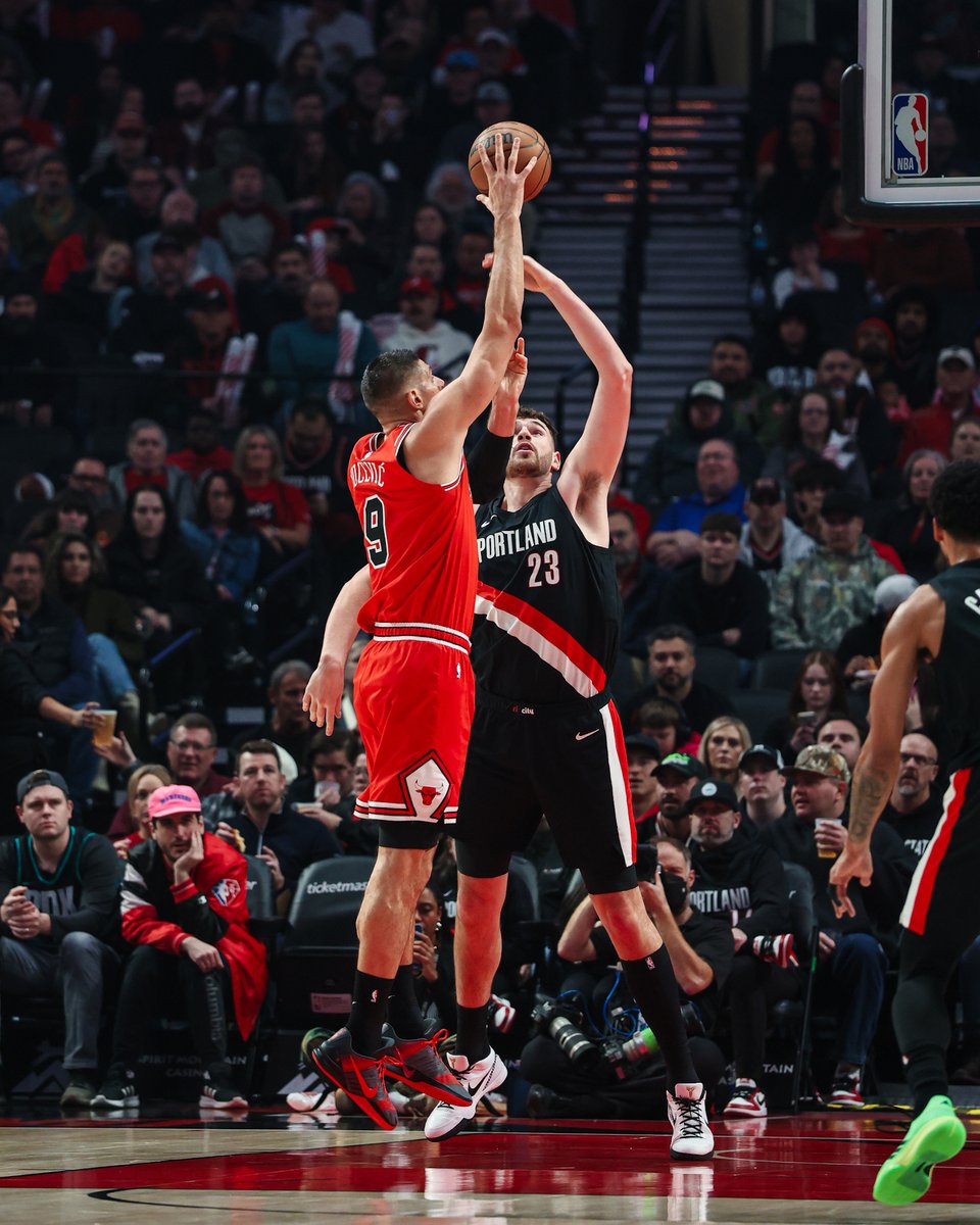 Vooch just passed Ben Gordon for 13th in Bulls franchise history in FGs made (2591).  