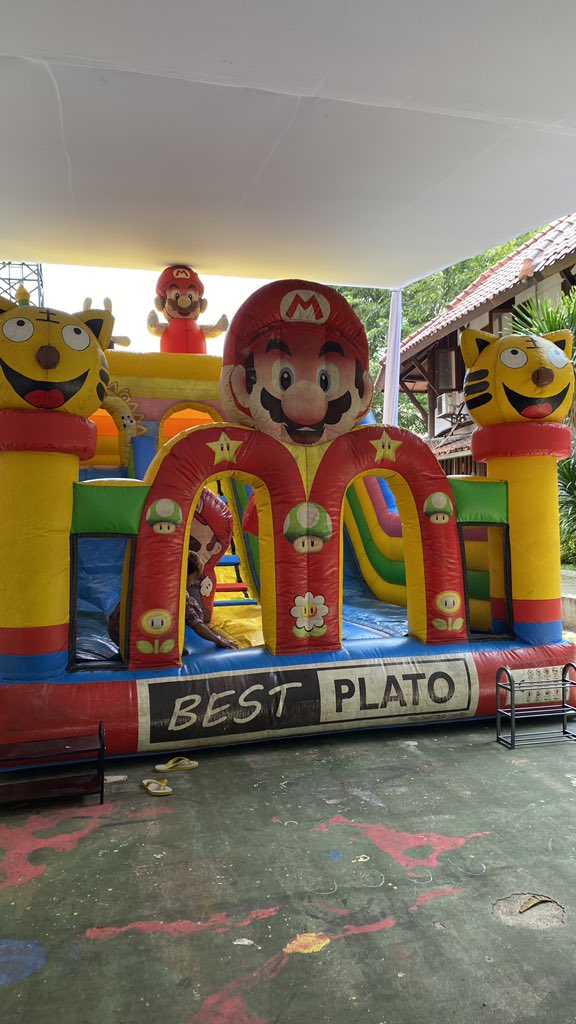 jenaisoshum's tweet image. hah…