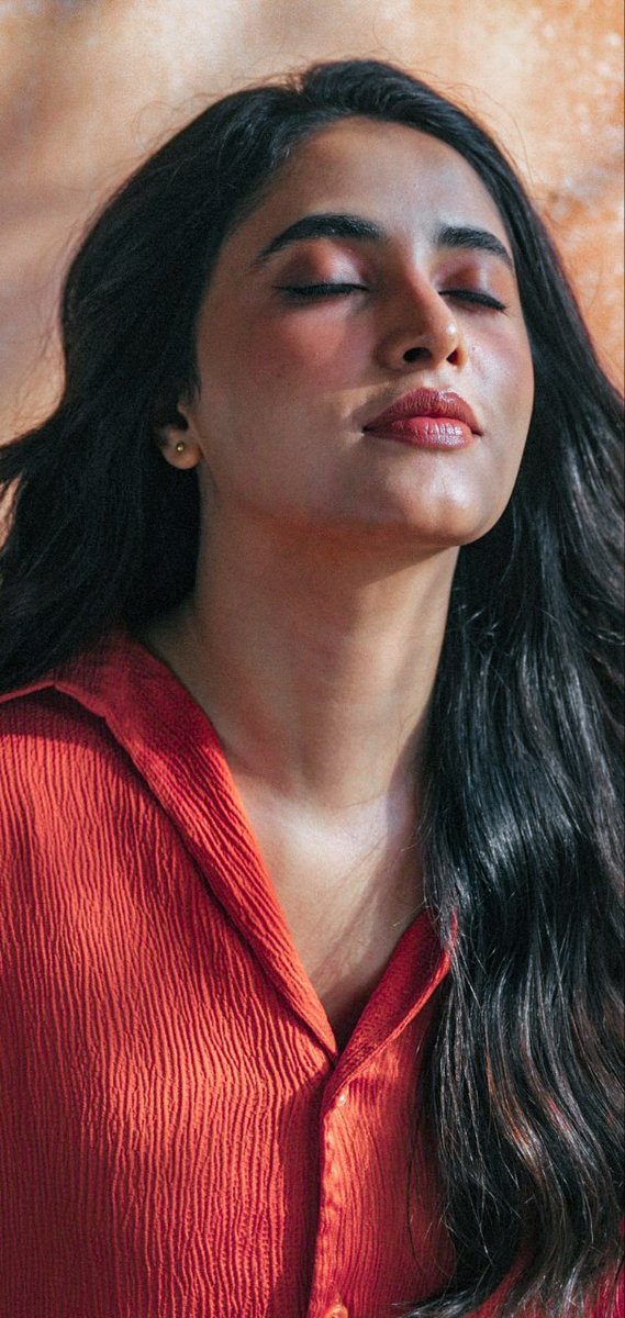 Itz_MichaelVj's tweet image. Gorgeous 🤌🏻 Bae ❤️

Pam 💘

#PriyankaMohan #PAM #HBDPriyankaMohan