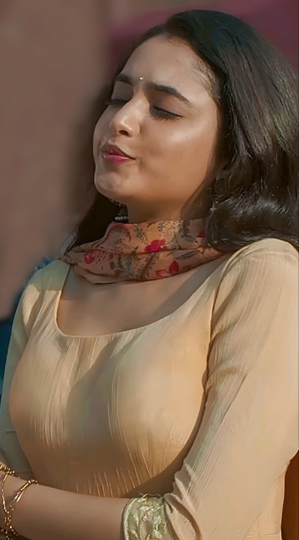 Itz_MichaelVj's tweet image. Gorgeous 🤌🏻 Bae ❤️

Pam 💘

#PriyankaMohan #PAM #HBDPriyankaMohan