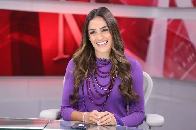 ChumelTorrees's tweet image. Bro! Le tienen un pavor a la próxima Jefa de Gobierno de la #CDMX 🤣

Lo celebro