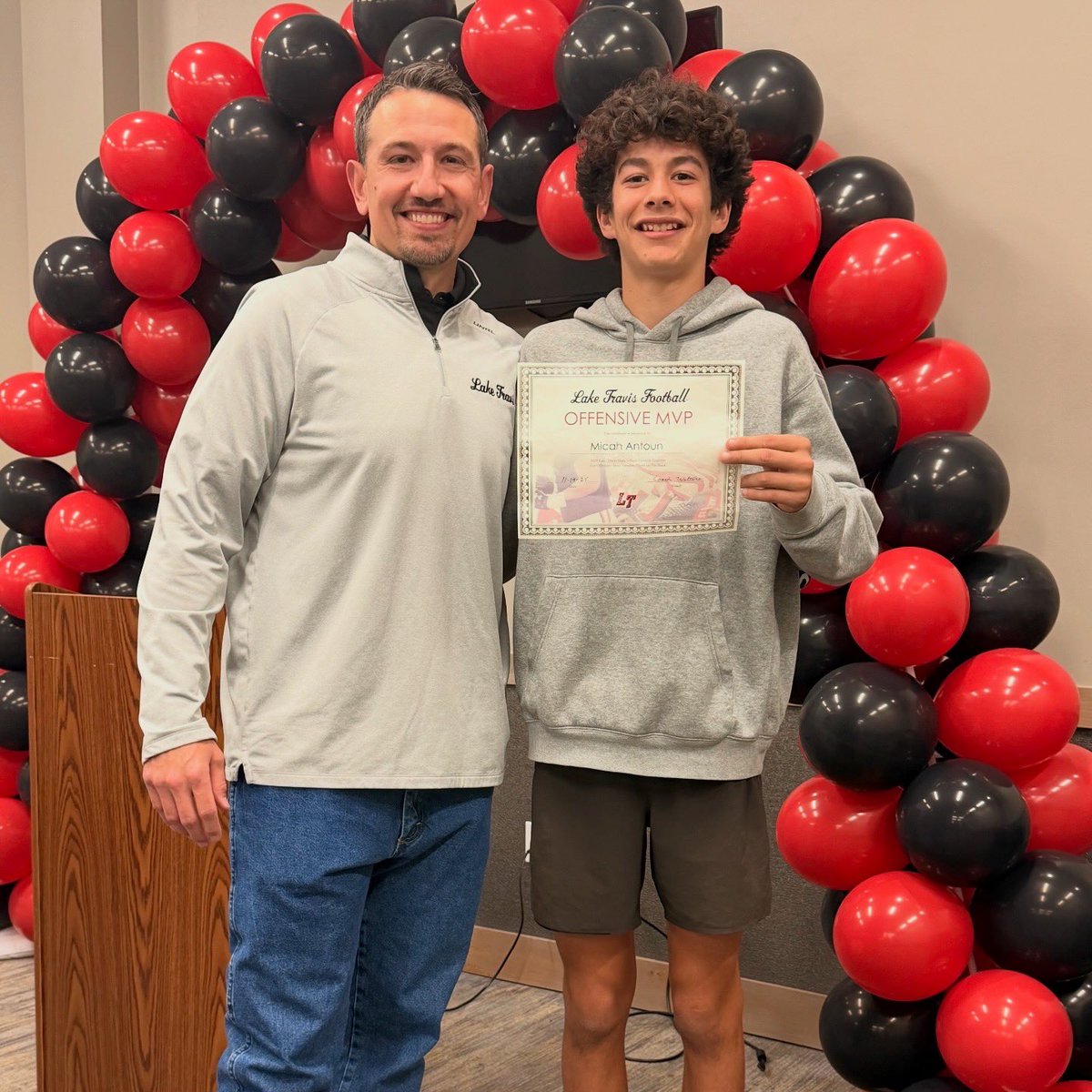 MicahAntoun's tweet image. Blessed &amp;amp; grateful to be a @LTHSCavFootball Freshman Offensive MVP!  So thankful for our coaches, teammates, parents and most of all GOD!!! #QB #Class29 #LTHScavsfootball 

@LTHSCavFootball 
@TFlanders405 
@Coach__Walters 
@coachshirey 
@TommyMangino 
@CoachHankCarter
