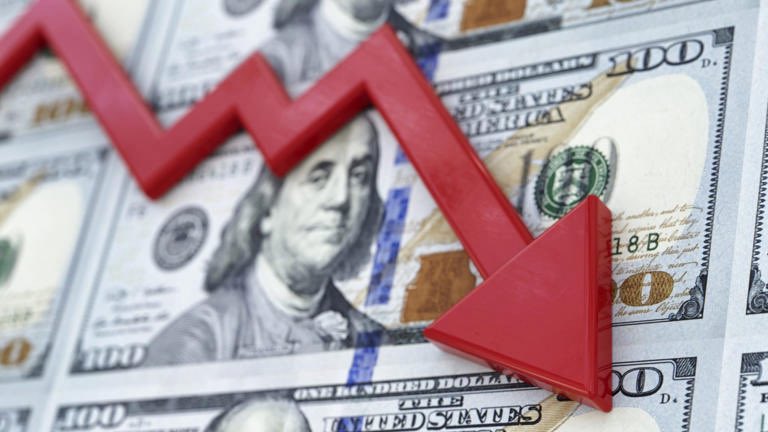 RpsAgainstTrump's tweet image. Fox News poll: 76% of voters view the economy negatively. That’s worse than the 67% who felt that way in July.