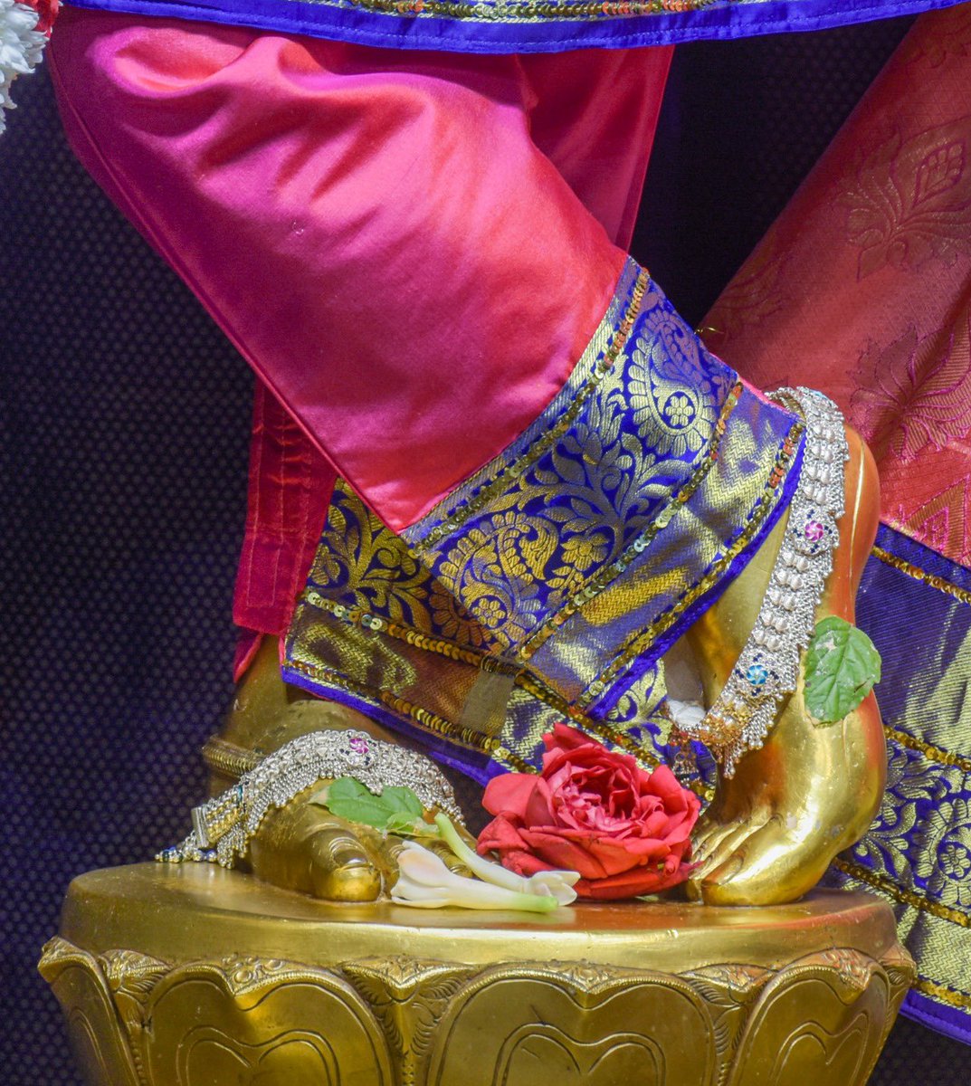 theofficialriti's tweet image. HARE KRISHNA 🤍