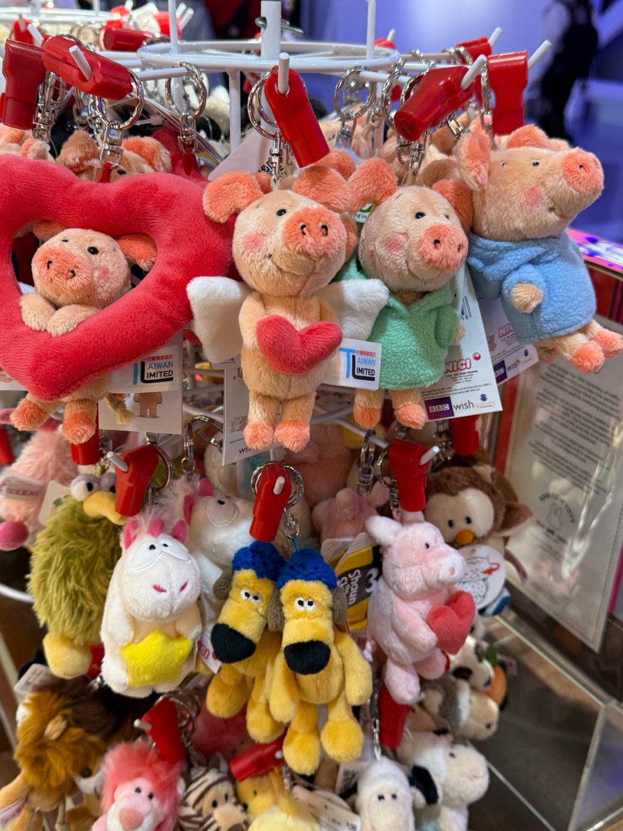 uhkiim's tweet photo. こんなにたくさんの子ぶたさんに囲まれると、気分までまんまるで可愛くなっちゃう🐷 https://t.co/Z5hO2f09Qc