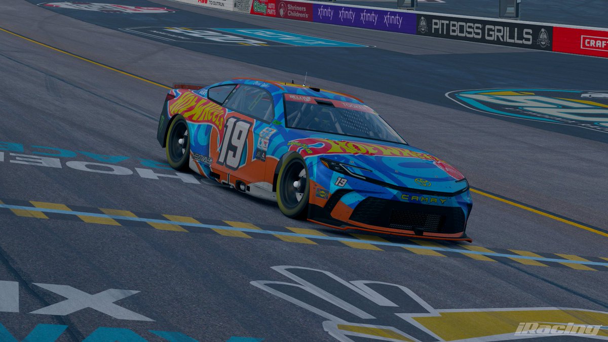 ProEdgeRacing1's tweet image. Results from Phoenix!

P1- @wadsy24 
P2- @GreatGoDZeuS 
P11- @EBirrel 
P29- @DavidTooker 
P37- @TreHolmes11 

@EliteRacing_ / @BellyUpSports