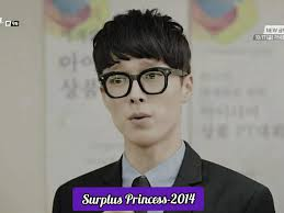 Natamarsol's tweet photo. Empezó a rondar kdramalandia en 2014 con papeles secundarios y cameos
En #ItsOkayThatsLove ¿Lo recordaban de ahí?
En #SurplusPrincess , #TheGreatestWedding  y en #SeonamGirlsHighSchoolInvestigators junto a #Hyeri https://t.co/JAaFRO4HF2