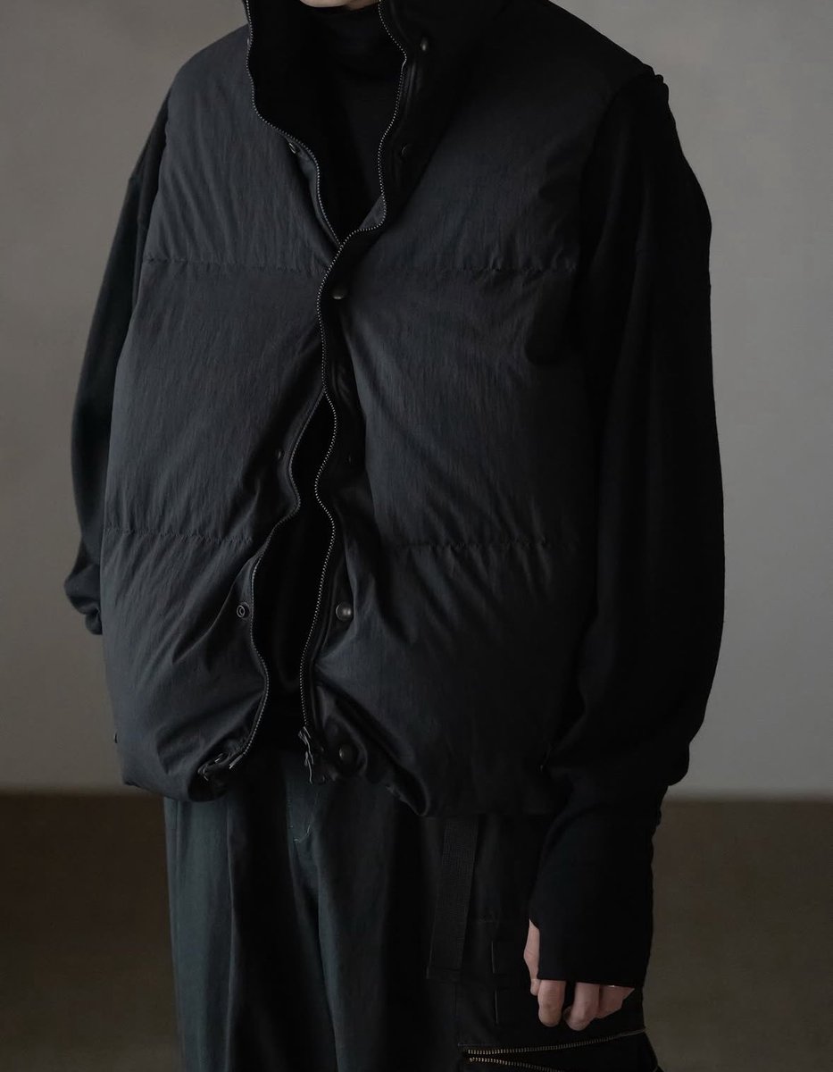 バーベルオブジェクト（別注）/down vest シュリンクしたジップが