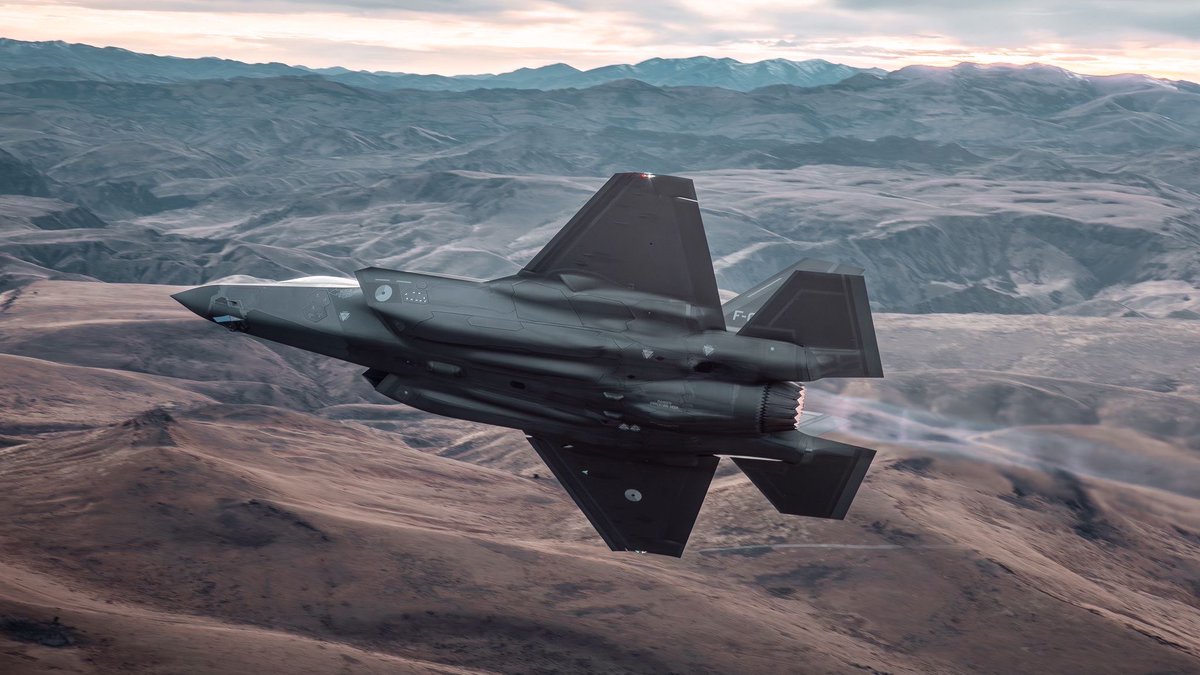 pbsmaal's tweet image. Gunfighter Flag @ MtnHomeAFB: multiple assets, complex scenarios focused on Integrated Air Missile Defense and Counter A2AD Scenarios.  Our F-35’s are performing amazing thx to the embridled commitment of all in our  Detachment.  #airpower 📷@JuliettDelta15 #322FS @Kon_Luchtmacht