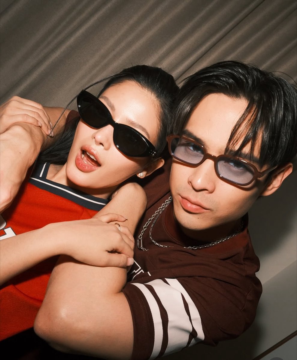 _azapralphic's tweet image. so this is the official photoshoot of AzRalph as couple?!