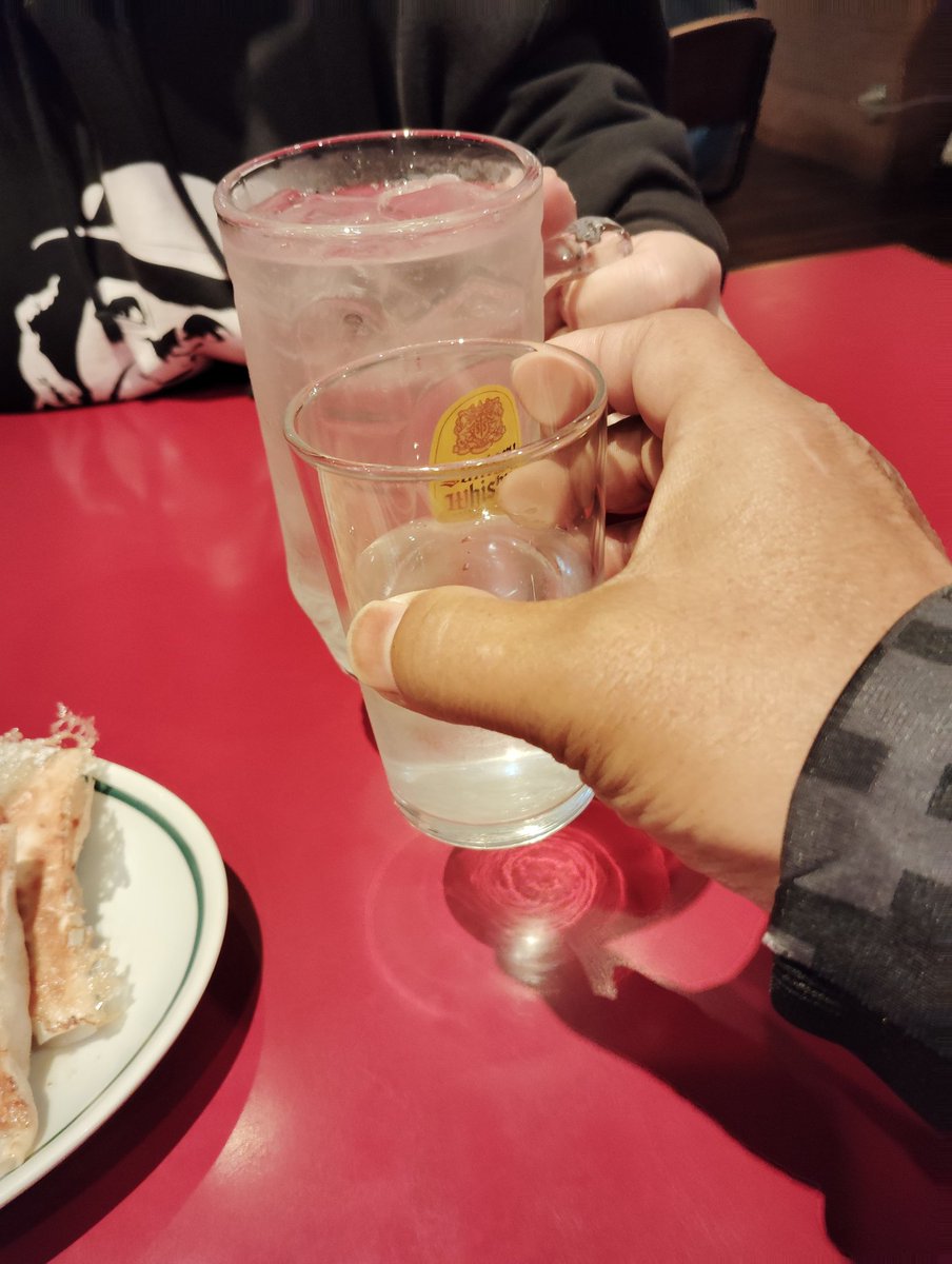 PapaHayano's tweet photo. 今日は結婚記念日やったような...🤔
とりあえず大阪王将で乾杯🍻🤭︎ https://t.co/5lRpwiGV5n