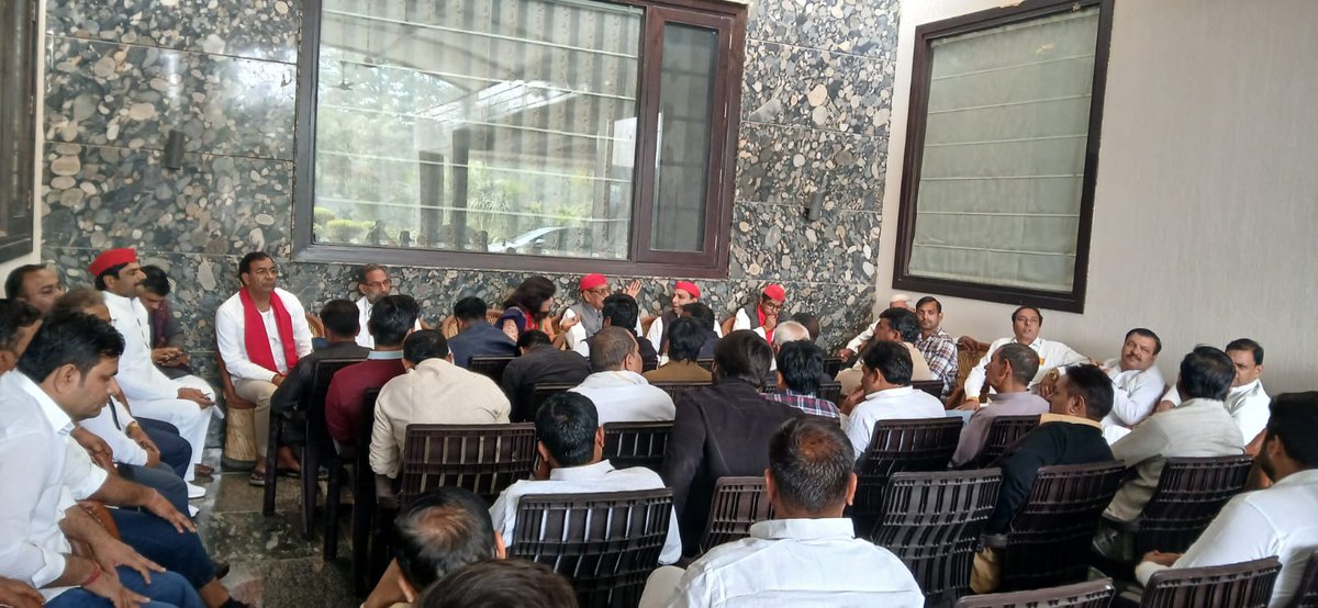 rajkumarbhatisp's tweet image. SIR प्रक्रिया में समाजवादी पार्टी कार्यकर्ताओं की भागीदारी सुनिश्चित करने के लिए और पार्टी के ब्लॉक लेवल एजेंट (BLA) को प्रक्रिया समझाने के लिए ग्राम तिलपता में श्री मिंटी खारी के आवास पर और ग्राम बादलपुर में पार्टी के वरिष्ठ नेता पूर्व जिला पंचायत चेयरमैन श्री गजराज नगर के आवास…