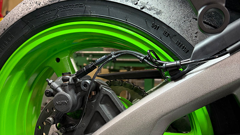 plot_p2's tweet image. 【SWAGE-LINE PRO】KAWASAKI　ZX-10R　21～25年モデル用が新発売！   

詳しくはこちら 
plotonline.com/news/detail.ht…

#SWAGELINEPRO #スウェッジラインプロ #KAWASAKI #カワサキ #ZX10R