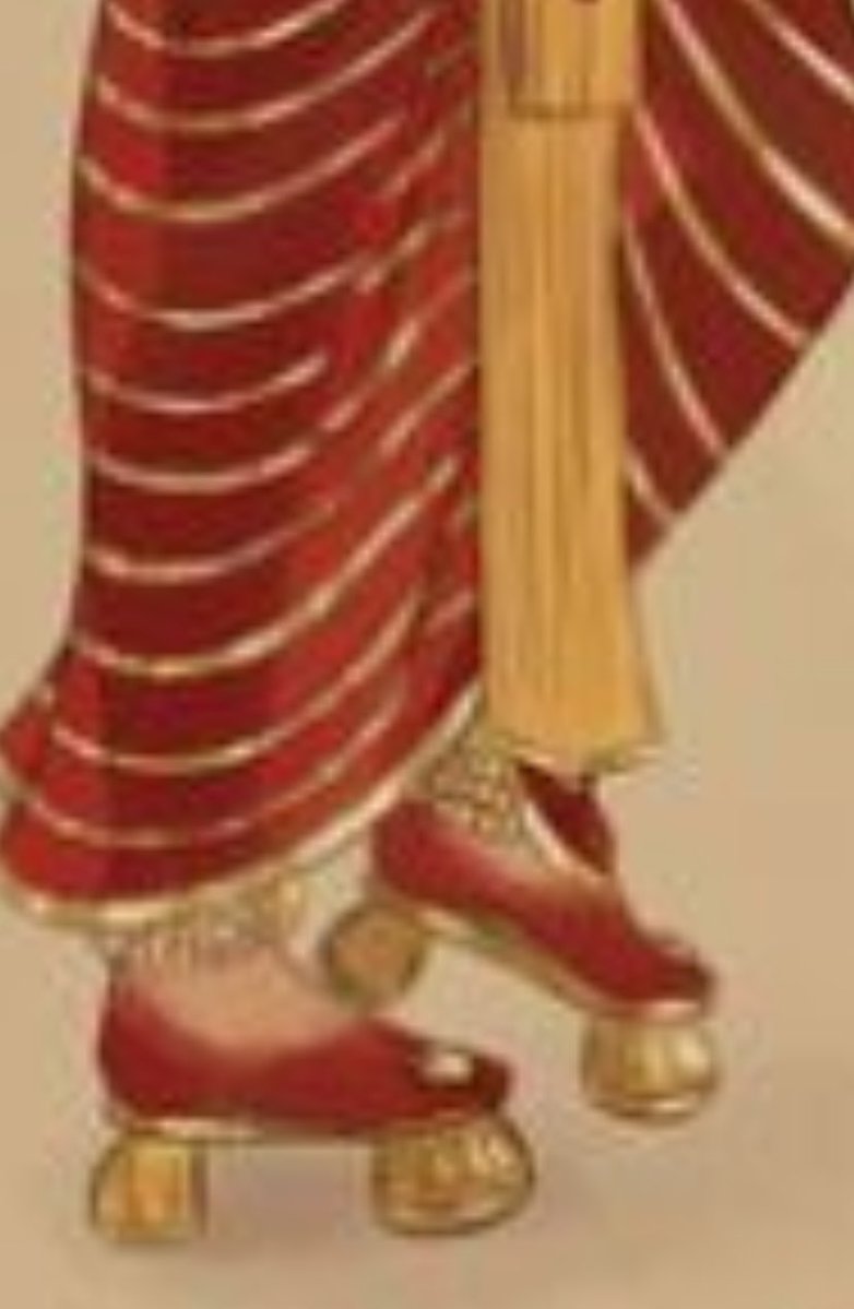 Duru87003420's tweet image. Turkish culture is not ındian. Indians did not wear armbands. Turkish culture in shoes. Two pieces of clothing is not ındian culture. You call turkish culture ındian. Where the cultural continuity.?