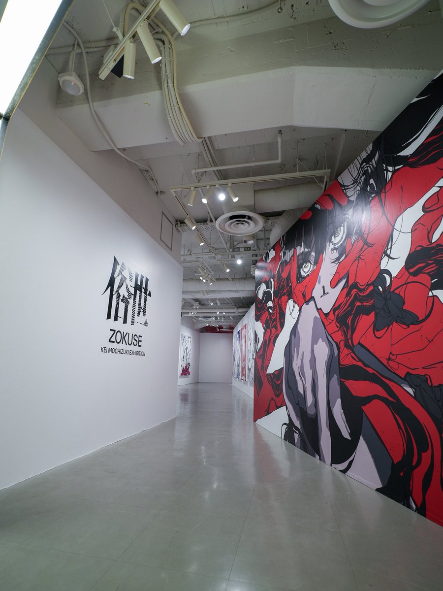 tatsdesign's tweet image. できました。池袋のPARCO FACTORYで明日からです。ぼくは展示のディレクションとデザインをしました。けいちゃん、本当にありがとうございました👇 #望月けい俗世