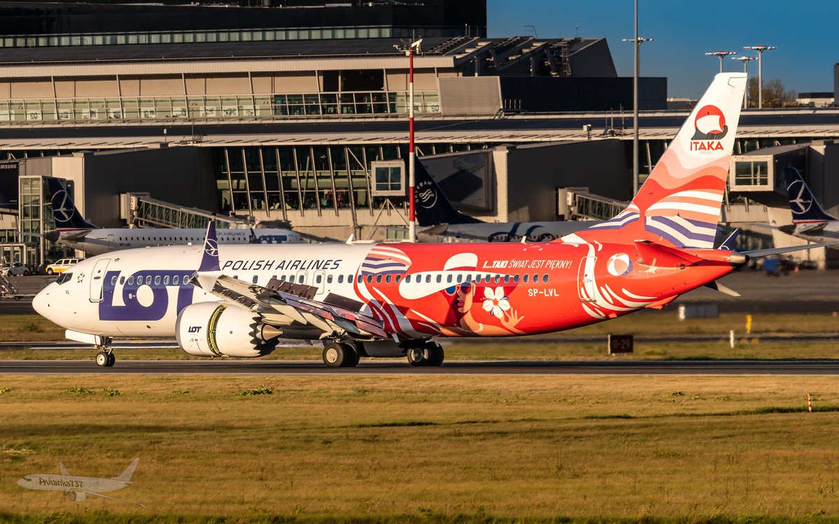 Avianka737's tweet photo. Beautiful Boeing 737 max of LOT Polish Airlines #boeing #aviation #planespotting https://t.co/FK99TKNt7F