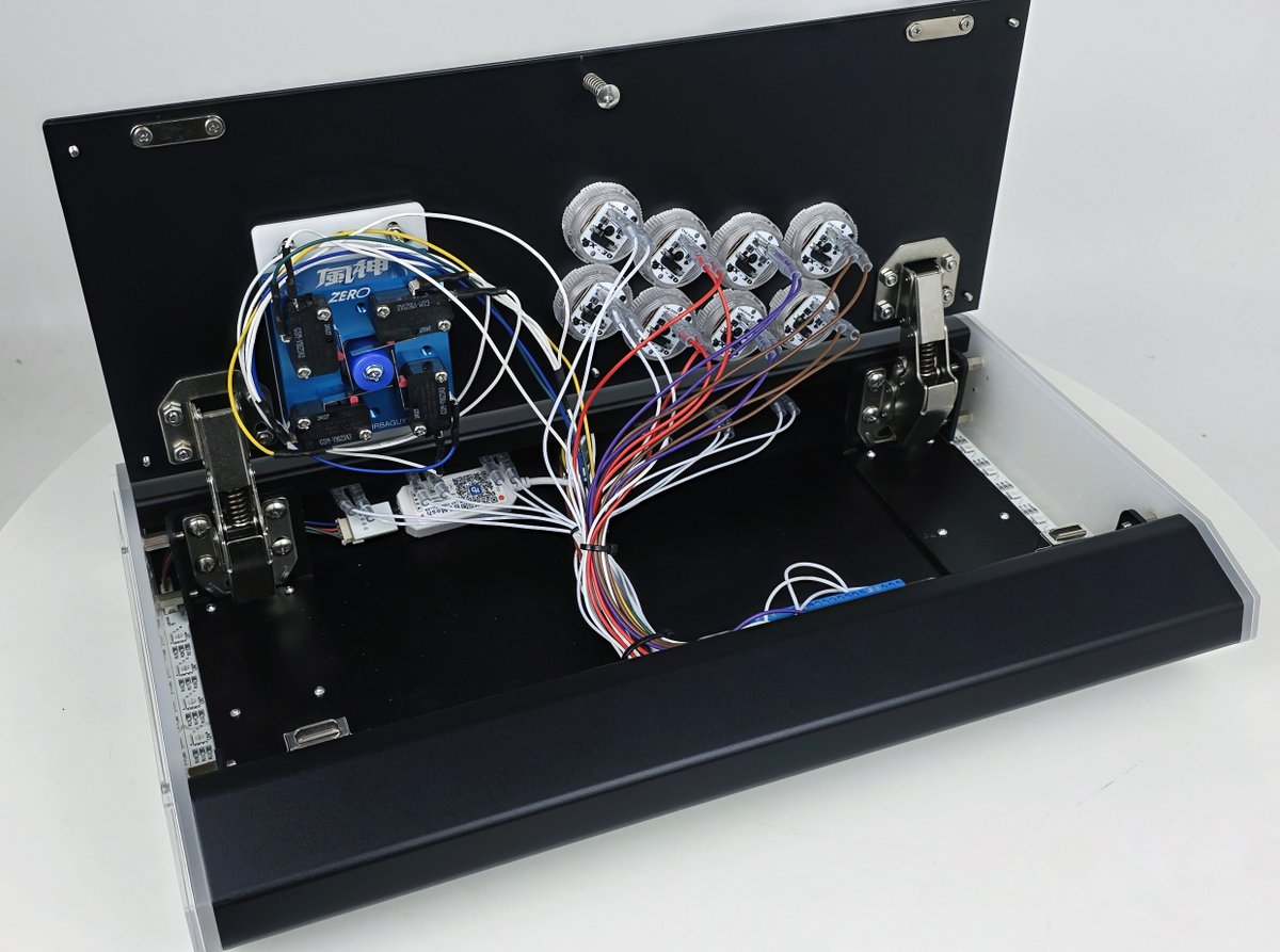 ASURAFACTORY's tweet image. Asura Force(4th) 2nd Gen. pre-order production has begun!
The second batch turned out really well!
This is the first time we’re revealing the black version.

All the things that felt lacking in the first batch and all the small details — everything came out perfectly this time.