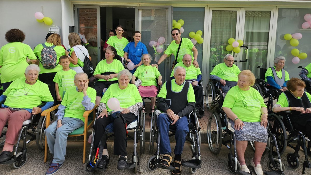 ContraCancerSEV's tweet image. La Marcha de Cañada Rosal fue mucho más que una caminata: fue unión, apoyo y visibilidad para quienes luchan contra el cáncer. 💚
Gracias a todas las personas participantes, y a Laura García (Alcaldesa) y al Concejal de Salud, Rodrigo Rodríguez por su apoyo 
#TodosContraElCancer