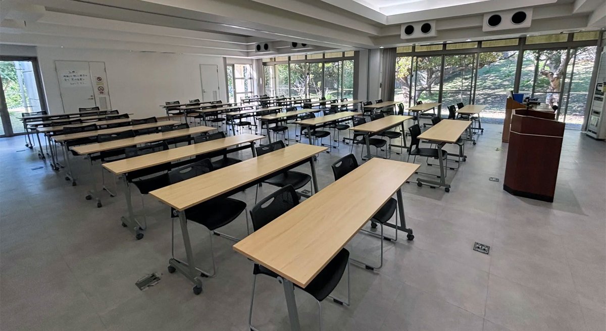 zebrafish_adam8's tweet image. 第10回ユニーク会、琉球大学で開幕しました！今回のノベリティはいずもり・よう氏（@yizumori）デザインのネックストラップです！