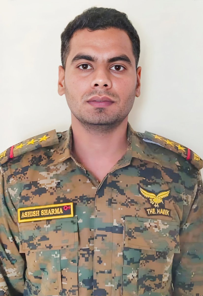 theskindoctor13's tweet image. “All gave some. Some gave all.”

Inspector Ashish Sharma, one of the finest officers of Madhya Pradesh’s elite anti-Maoist Hawk Force, fell in the forests of Rajnandgaon while fighting Maoists.

A two-time gallantry award winner, he was the man the police sent when the job was…