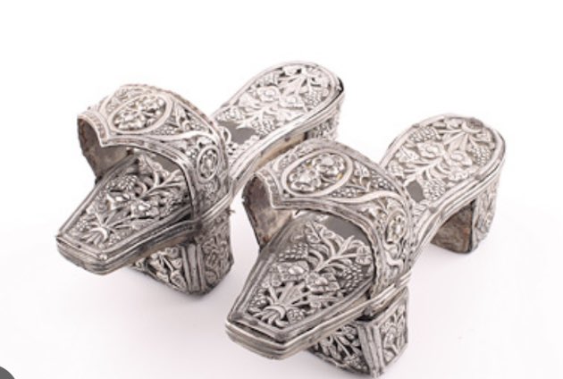 Duru87003420's tweet image. We have a cultural continuity. Their armbands come  from horse culture.