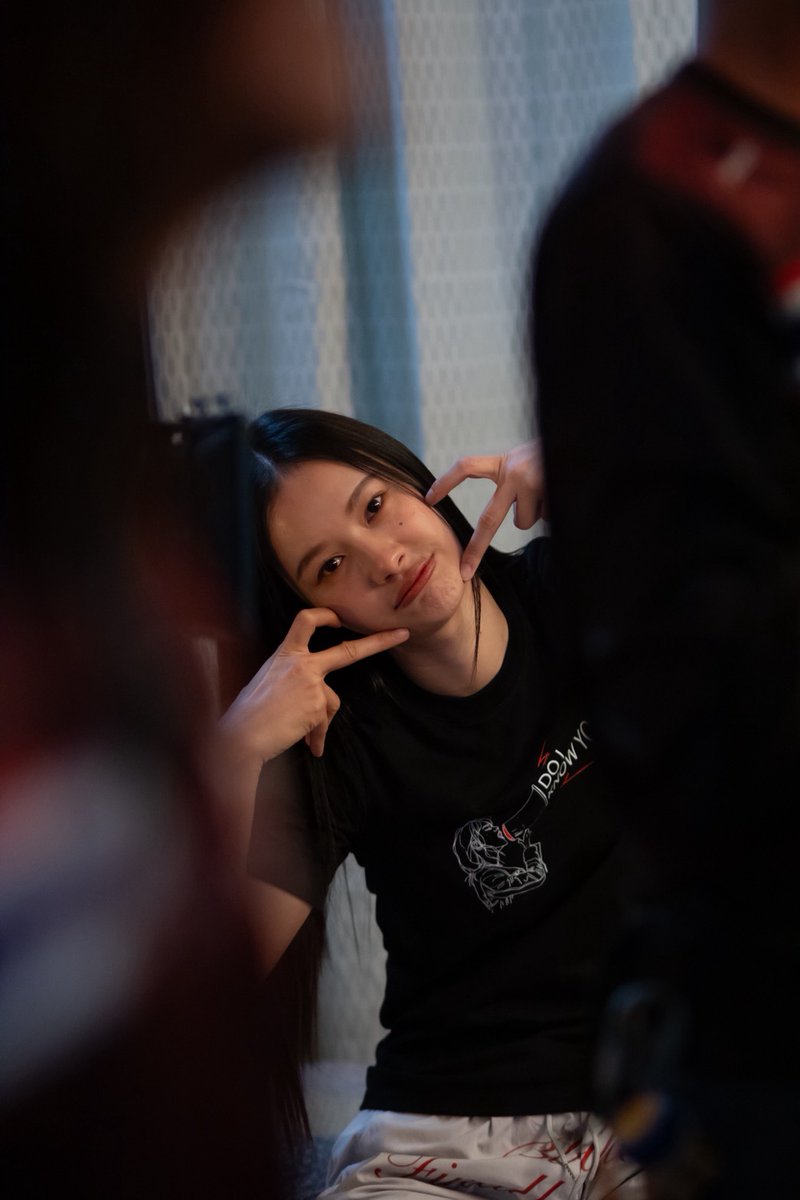 GirlRulesGMMTV's tweet image. กอหญ้ายิ้มกับโทรศัพท์เพราะม๋าบ๊องชาช่าอ้ะเป่าาาา 😳

#GirlRulesSeries
#GMMTV
@panlyyy @loverrukk