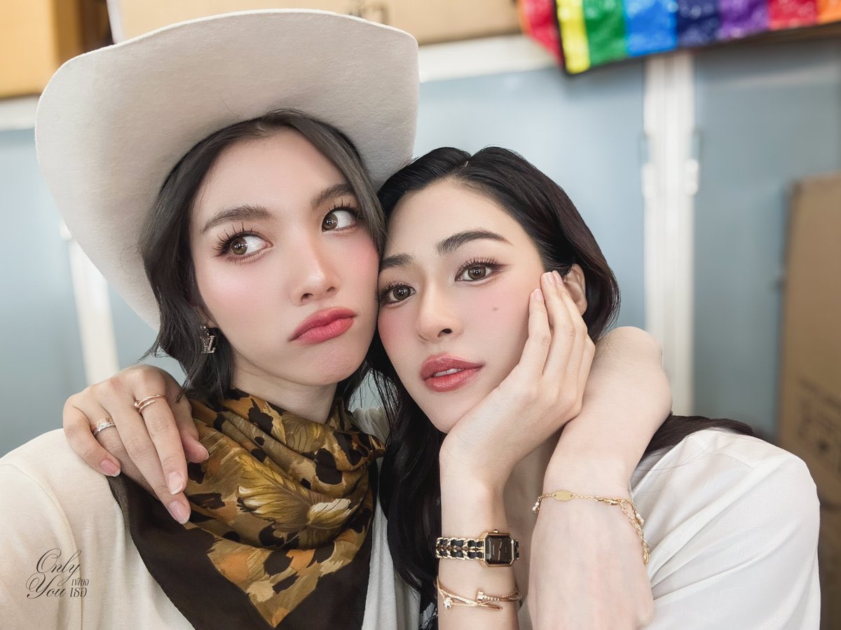 หนูอยากพูดอะไรบางอย่าง

LINGORM CH3 CALENDAR SIGN 
#หลิงออมปฏิทินช่อง3ปี2569