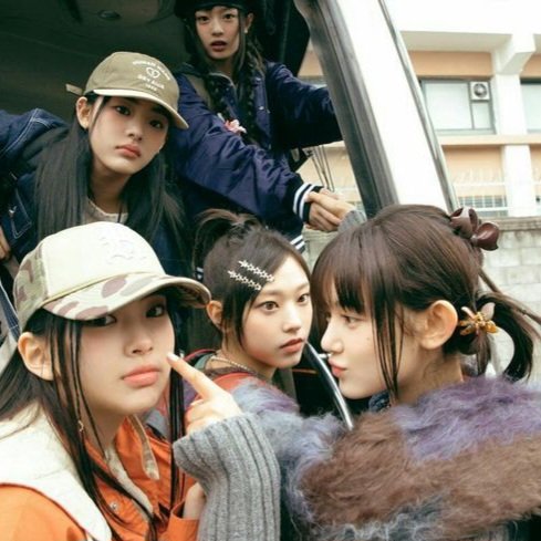 keonkuro's tweet image. 。「day  9」#promotwt    。

hii , im eia ! ♡
i&apos;m looking for #moots ! 𐔌՞ ܸ.ˬ.ܸ՞𐦯

  ※  new to #stantwt &amp;amp; #kpoptwt
  ※  filo、minor、she ‧ her、isfp
  ※  cortis、 illit、njz ♪
  ※  any fandom is welcome ! ^^

more on my carrd ! 
♡/↻ to be moots &amp;amp; to boost ( ˊᵕˋ *)