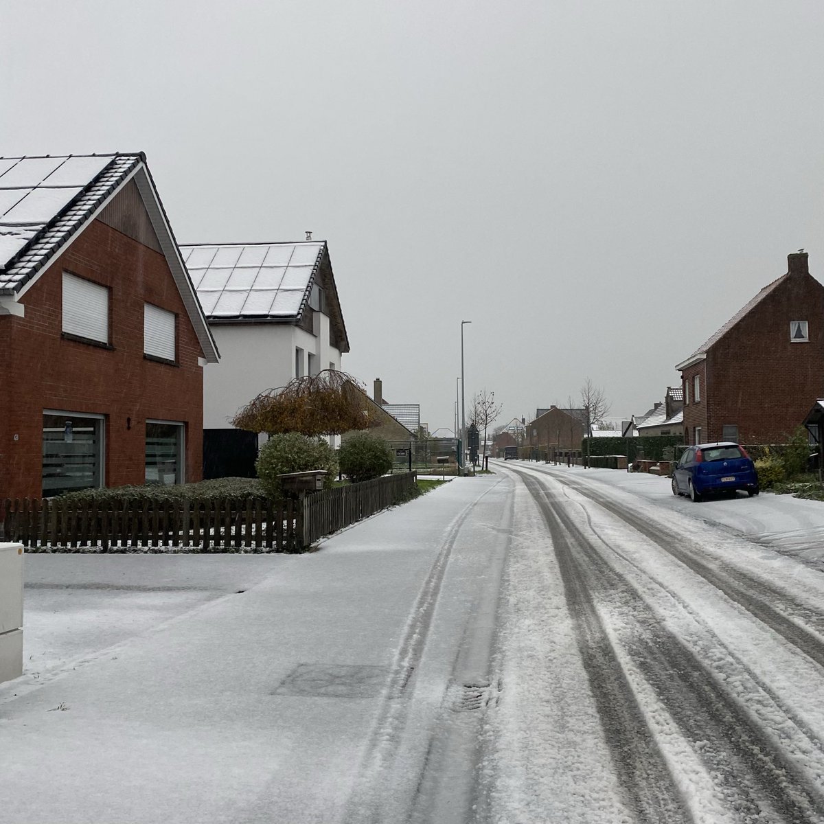 #vrtweer <a href="/Weerbord/">Weerbord☀️☔️</a> <a href="/MeteovistaBe/">meteovista.be</a> <a href="/HetweerinBelgie/">Meteo Reni - Het weer in België</a> <a href="/BuienradarBE/">BuienradarBE</a> <a href="/HendrikRemue/">hendrik.remue@gmail.com</a> 
Bovekerke, 20/11, 09.40,