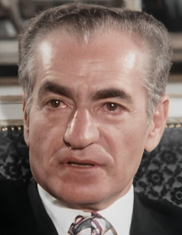 Mosolchi's tweet image. تمام کارهایی که بن سلمان امروز میکنه
آریامهر 50 سال پیش برای ایران میکرد !!!
#شاهنشاه_روحت_شاد