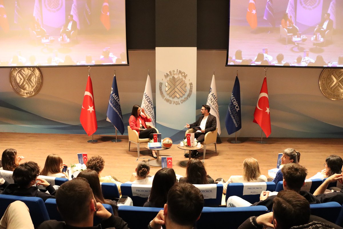 Oyuncumuz Sevgi Uzun, İstanbul Medipol Üniversitesi tarafından ‘2024-25 Yılının En Başarılı ve Değerli Kadın Sporcusu’ seçildi! 💛💙

👉 bit.ly/48nBbr4